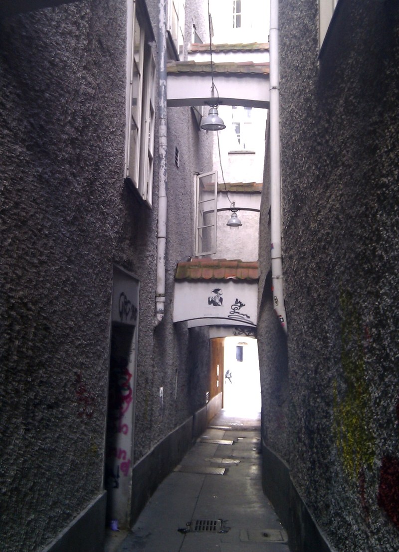 Projekt: Resonante Zwischenräume / Resonances in-between